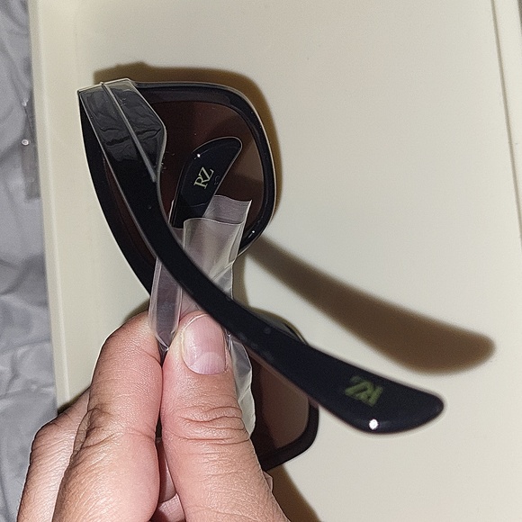 SALE🦋RACHEL ZOE Fawn Sunglasses - Black - Picture 5 of 5